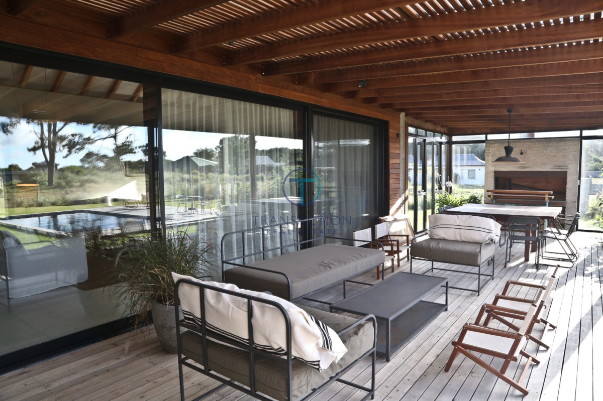 Casa ID.843/Gran-casa-a-la-venta-,Punta-del-Este,-parada-de-la-playa-mansa - Casa en Pinar del Faro