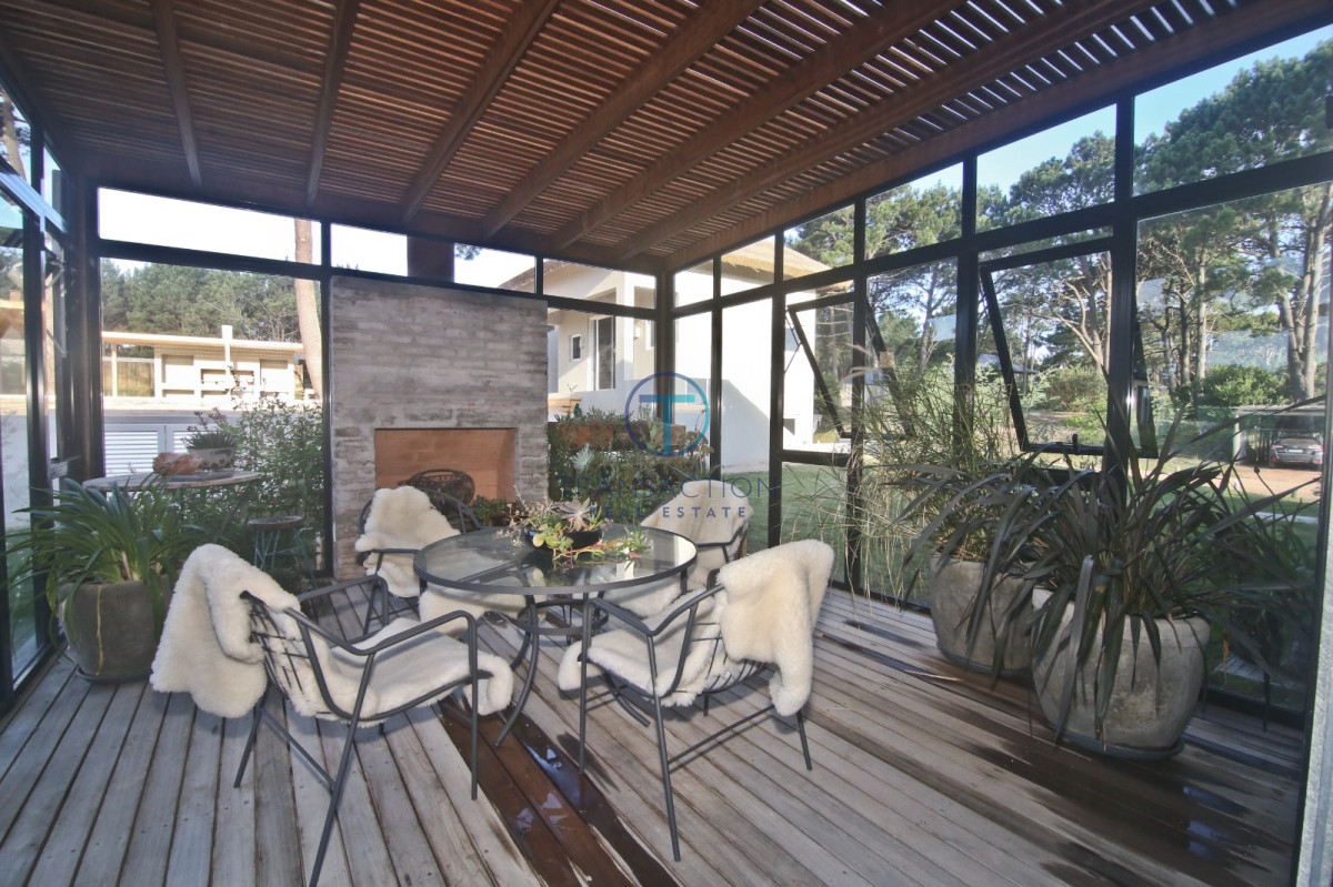 Casa ID.843/Gran-casa-a-la-venta-,Punta-del-Este,-parada-de-la-playa-mansa - Casa en Pinar del Faro