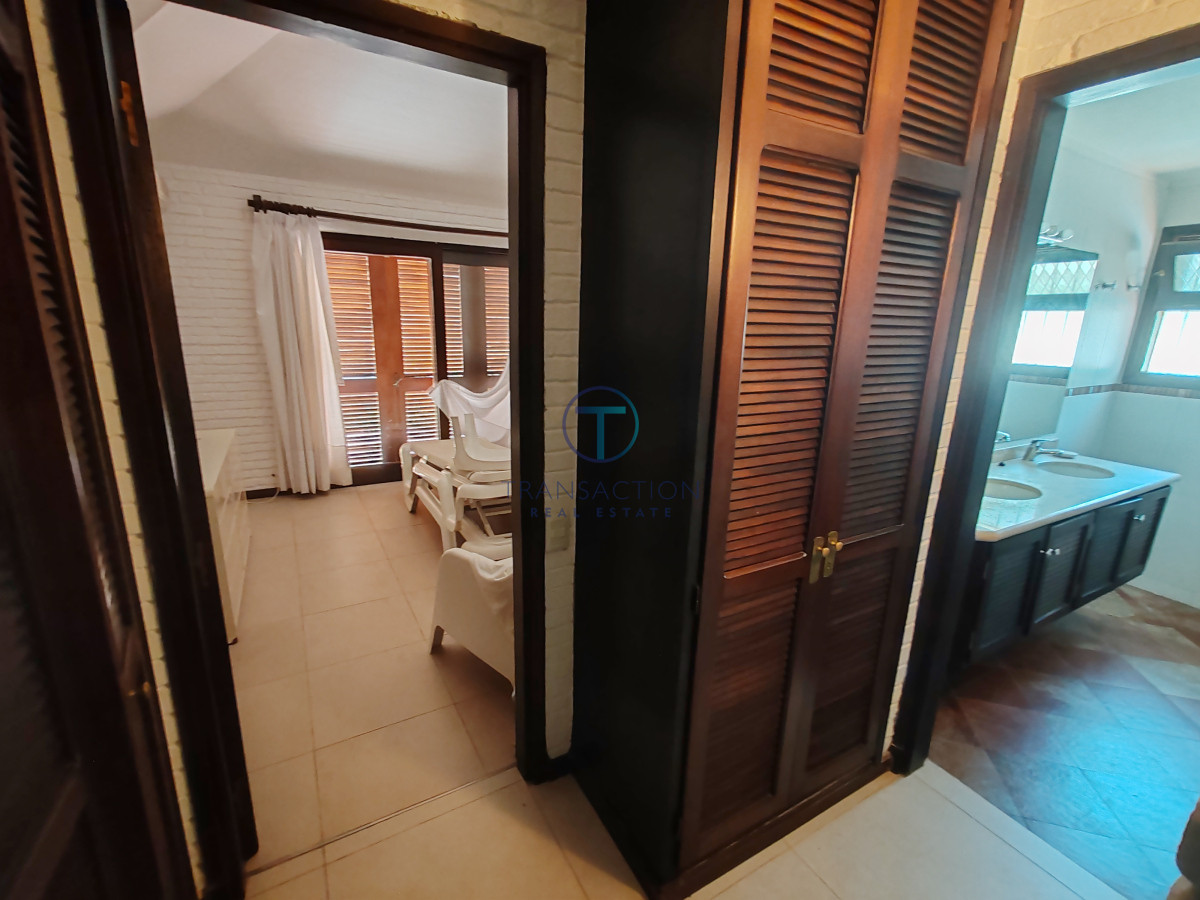 Casa ID.1352/Casa-en-El-Chorro-,-ALQUILER-y-VENTA - Casa en Punta del Este, Shopping