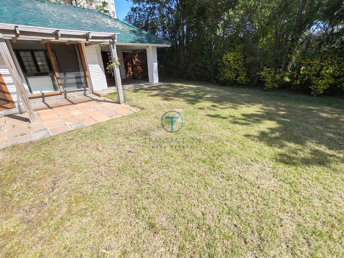 Casa ID.1352/Casa-en-El-Chorro-,-ALQUILER-y-VENTA - Casa en Punta del Este, Shopping