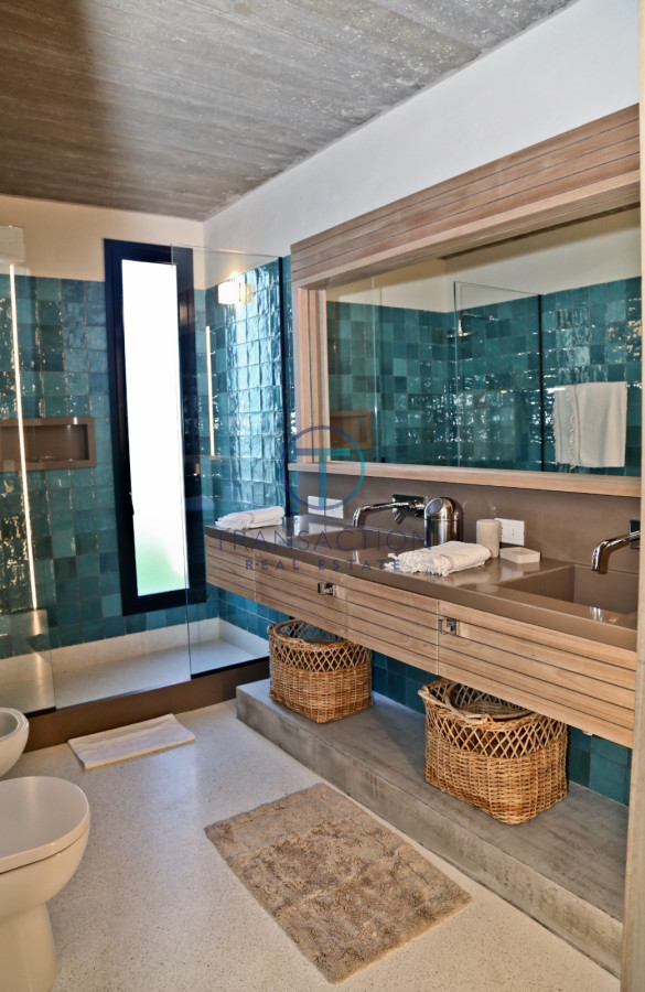 Casa ID.843/Gran-casa-a-la-venta-,Punta-del-Este,-parada-de-la-playa-mansa - Casa en Pinar del Faro