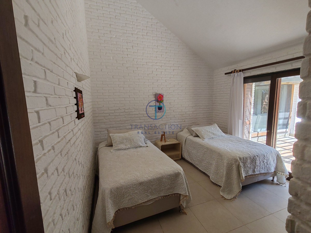 Casa ID.1352/Casa-en-El-Chorro-,-ALQUILER-y-VENTA - Casa en Punta del Este, Shopping