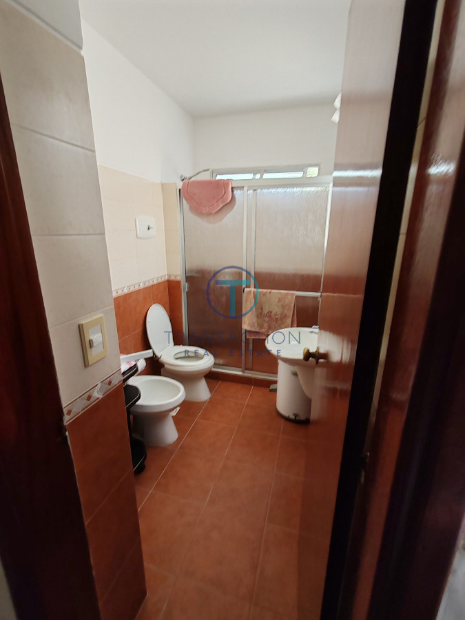 Casa ID.1351/-Casa-de-4-Dormitorios-y-Piscina-a-una-Cuadra-del-Mar- - CASA ALQUILER Playa Mansa