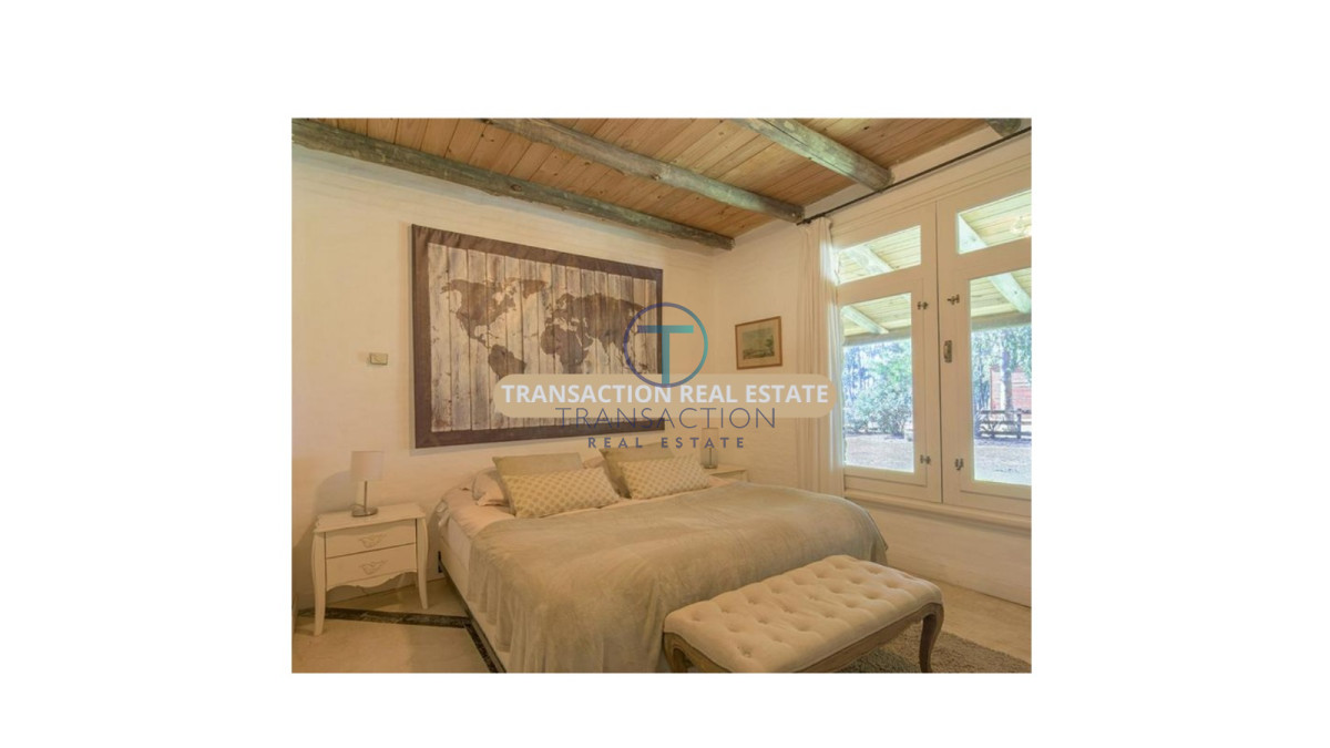 Casa ID.896/Casas-en-Venta--Transaction-Real-Estate - Espectacular Chacra con Viñedo