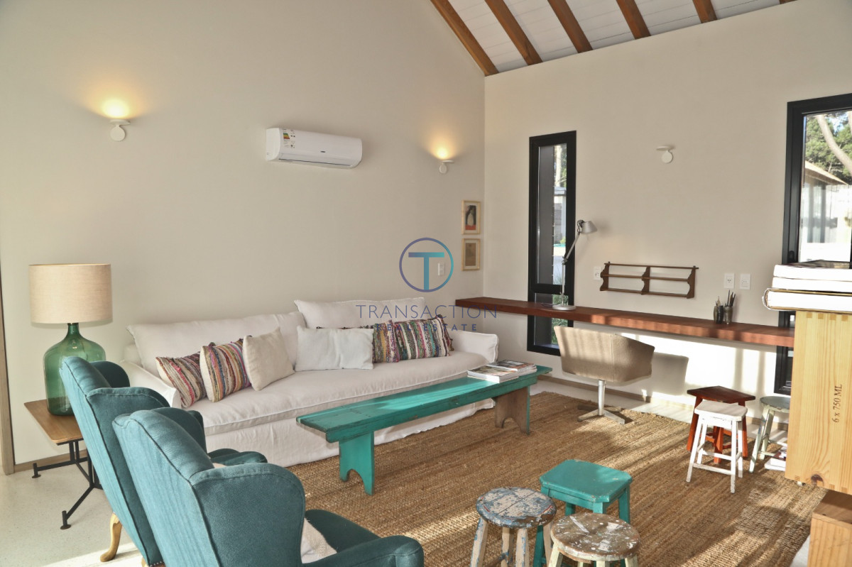 Casa ID.843/Gran-casa-a-la-venta-,Punta-del-Este,-parada-de-la-playa-mansa - Casa en Pinar del Faro