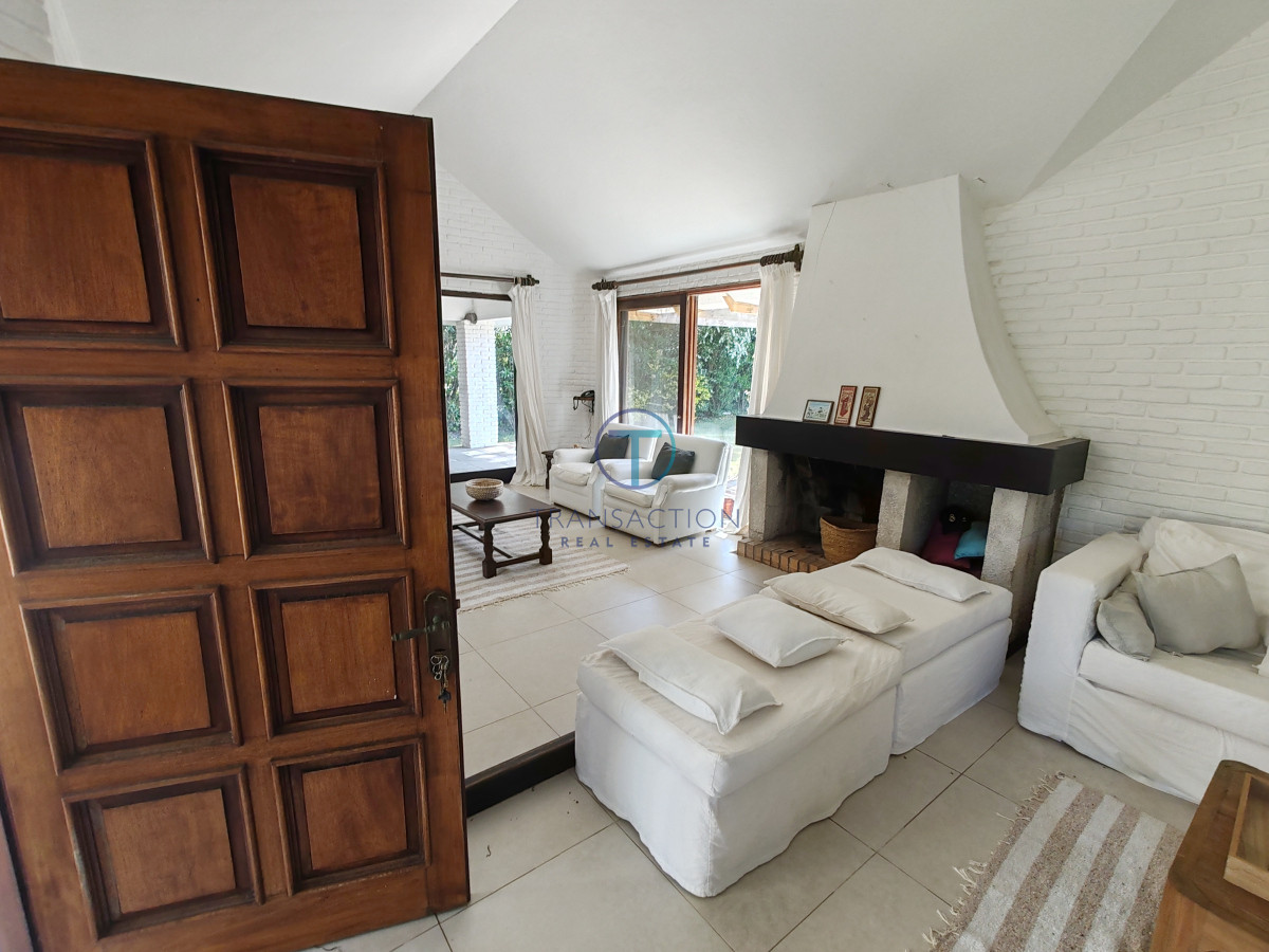 Casa ID.1352/Casa-en-El-Chorro-,-ALQUILER-y-VENTA - Casa en Punta del Este, Shopping