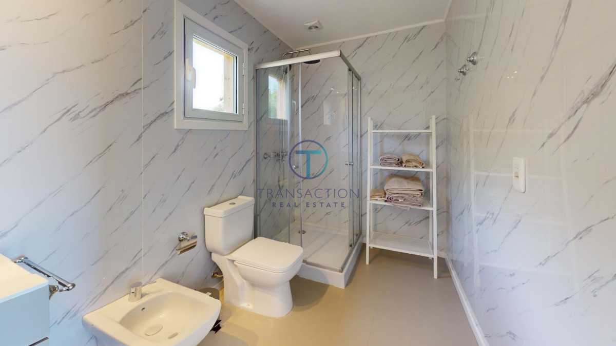 Casa ID.1340/CASA-ALQUILER-Playa-Mansa - Casa en El Chorro , ALQUILER y VENTA