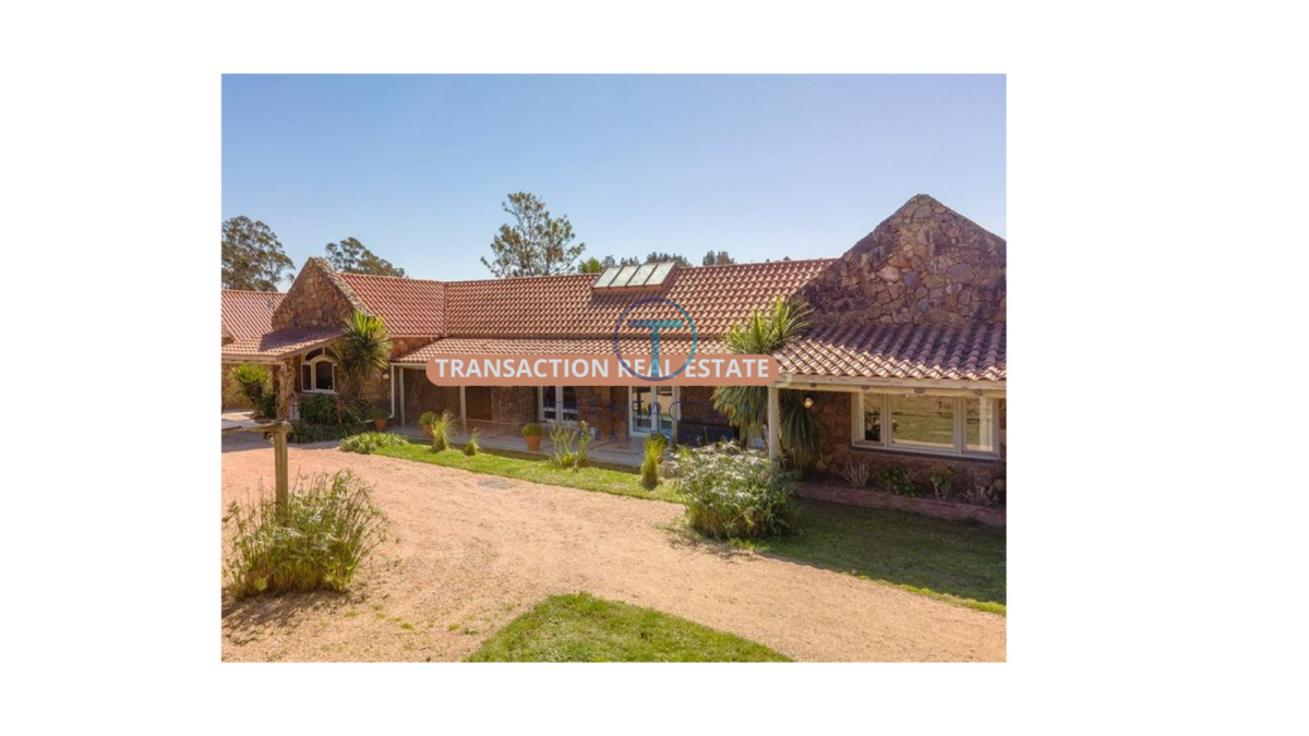 Casa ID.896/Casas-en-Venta--Transaction-Real-Estate - Espectacular Chacra con Viñedo