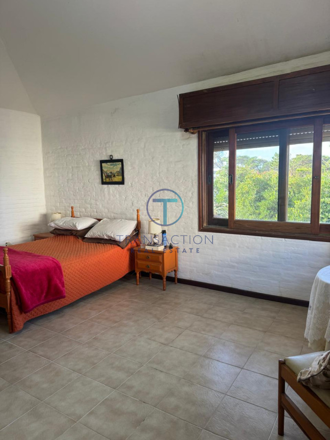 Casa ID.1456/Venta--casa-Jardines-de-cordoba- - Casa en Punta del Este, Brava