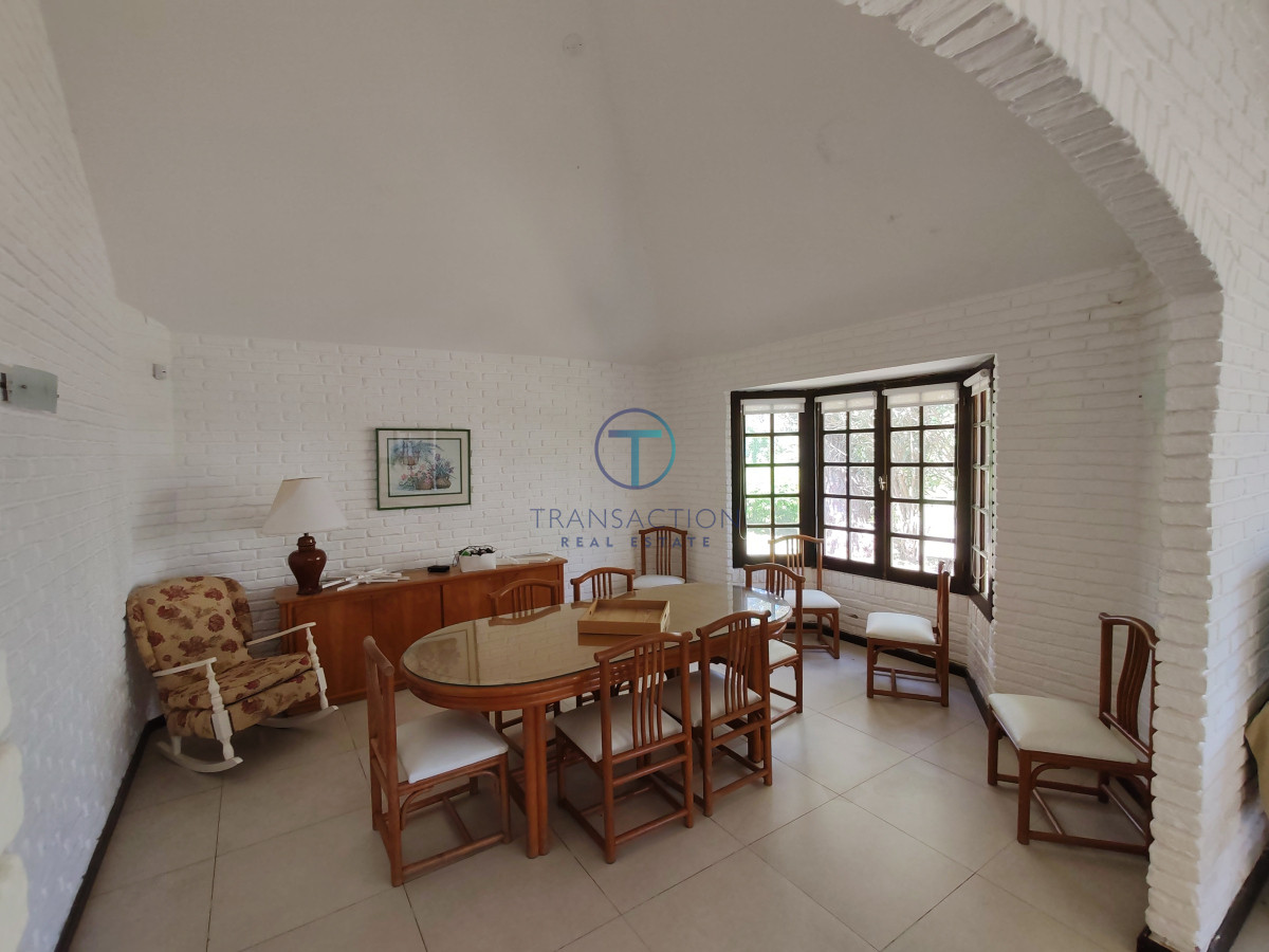 Casa ID.1352/Casa-en-El-Chorro-,-ALQUILER-y-VENTA - Casa en Punta del Este, Shopping