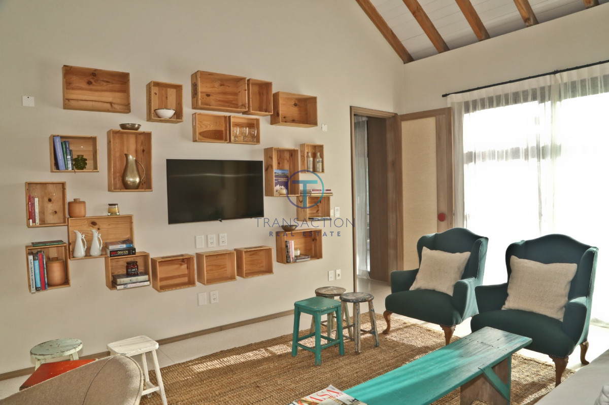 Casa ID.843/Gran-casa-a-la-venta-,Punta-del-Este,-parada-de-la-playa-mansa - Casa en Pinar del Faro