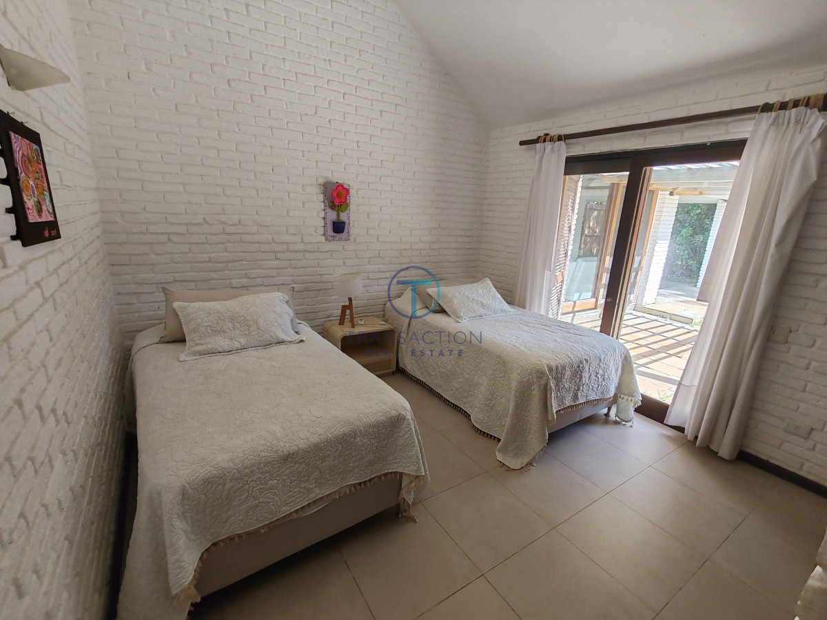 Casa ID.1352/Casa-en-El-Chorro-,-ALQUILER-y-VENTA - Casa en Punta del Este, Shopping
