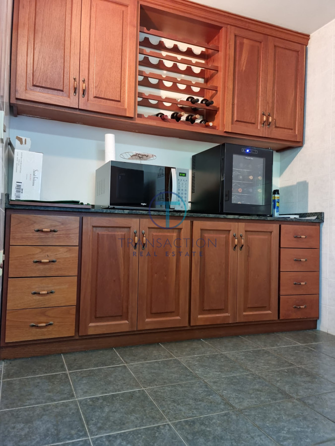 Casa ID.1463/Venta-de-casa-de-4-dormitorios-más-dependencia-y-hermosa-piscina-con-gran-parque-en-Playa-Mansa,-Punta-del-Este - Casa en Punta Ballena, Solanas