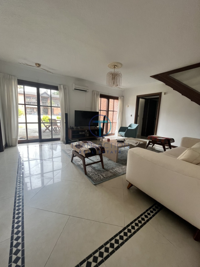 Casa ID.574/  - Venta casa en Beverly Hills, Punta del este