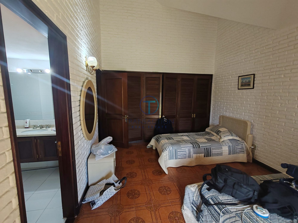 Casa ID.1389/Chacra-de-3-Hectáreas-a-La-Venta-en-La-Barra,-Punta-del-Este- - Gran casa a la venta ,Punta del Este, parada de la playa mansa