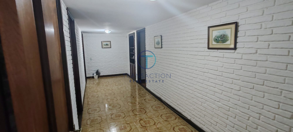 Casa ID.1389/Chacra-de-3-Hectáreas-a-La-Venta-en-La-Barra,-Punta-del-Este- - Gran casa a la venta ,Punta del Este, parada de la playa mansa