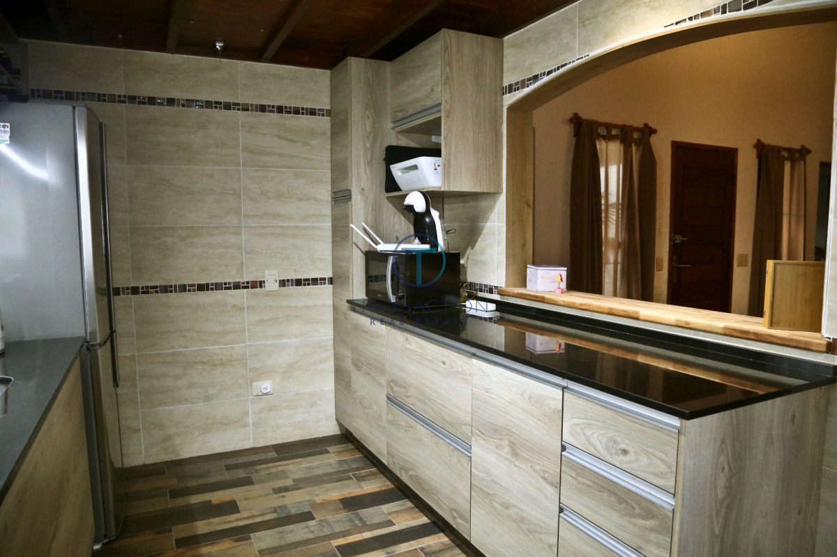 Casa ID.347/ - Venta -Casa en Pinares, Punta del este