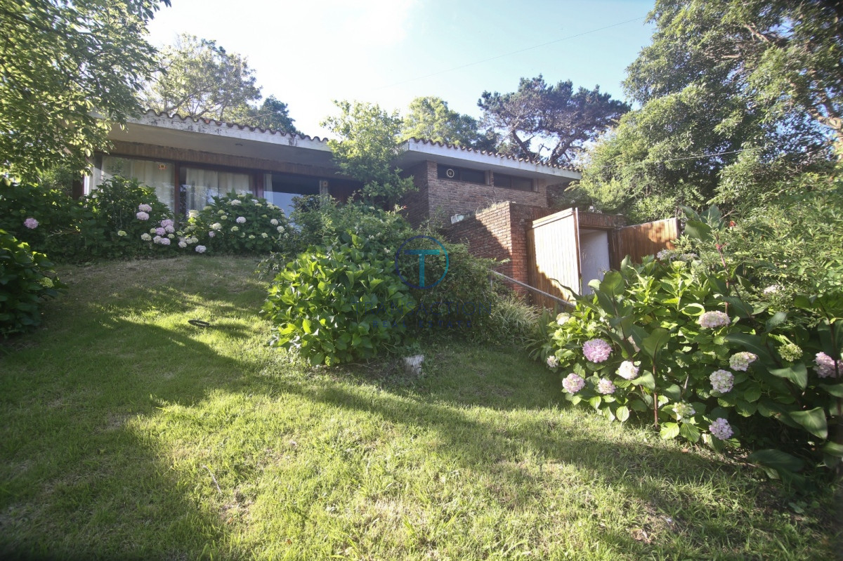 Casa ID.800/Casa-A-La-Venta-A-Estrenar-En-El-Chorro,-Punta-del-Este - Venta - Casa de 3 dormitorios - Playa Mansa