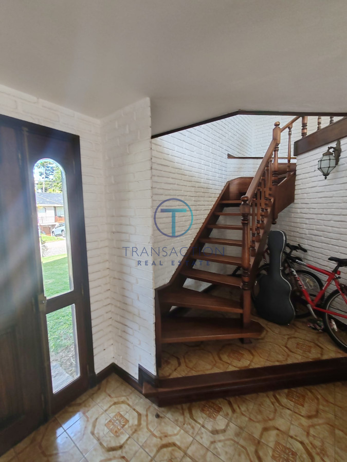 Casa ID.1389/Chacra-de-3-Hectáreas-a-La-Venta-en-La-Barra,-Punta-del-Este- - Gran casa a la venta ,Punta del Este, parada de la playa mansa