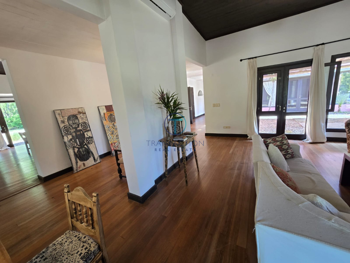Casa ID.1143/Casa-a-la-Venta-En-San-Rafael,-Punta-del-Este - Chacra de 3 Hectáreas a La Venta en La Barra, Punta del Este 