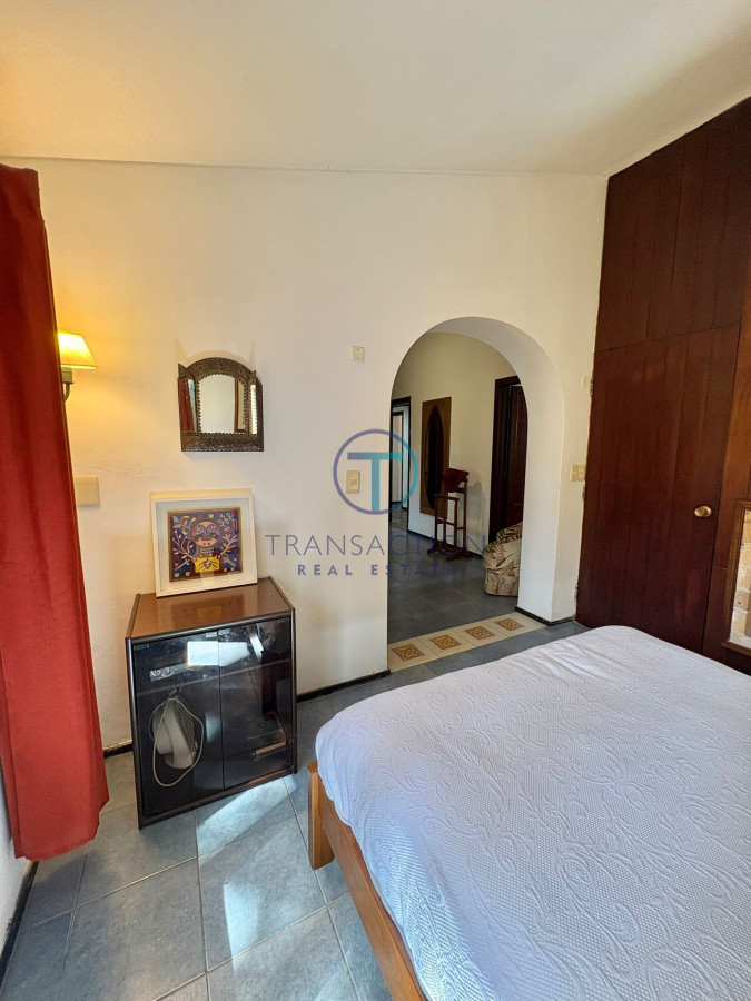 Casa ID.1556 - Vendo Casa en zona colegios