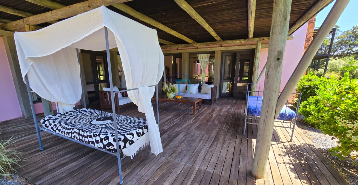 Casa ID.1143/Casa-a-la-Venta-En-San-Rafael,-Punta-del-Este - Chacra de 3 Hectáreas a La Venta en La Barra, Punta del Este 