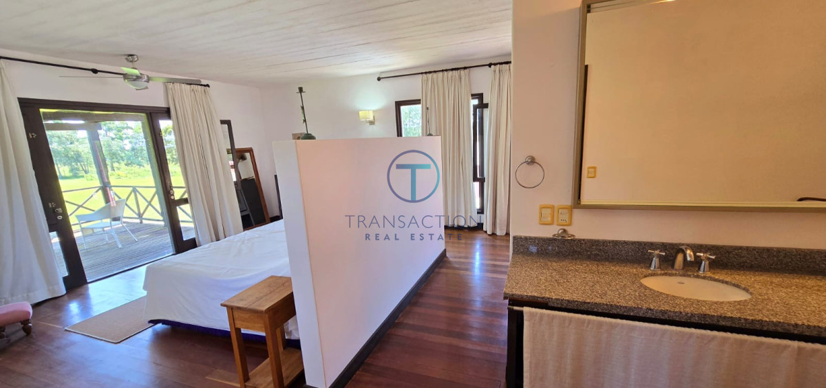 Casa ID.1143/Casa-a-la-Venta-En-San-Rafael,-Punta-del-Este - Chacra de 3 Hectáreas a La Venta en La Barra, Punta del Este 