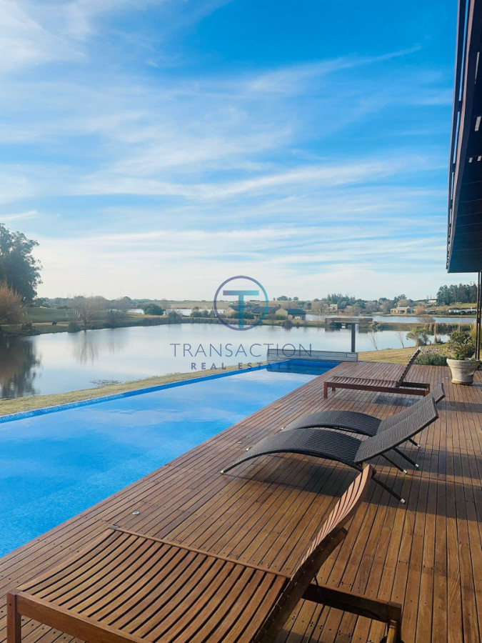 Casa ID.1517/Casas-en-Venta--Transaction-Real-Estate - CASA EN PUEBLO MIO