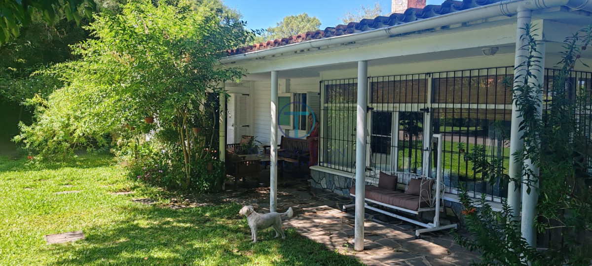 Casa ID.1603/Venta--Casa-de-3-dormitorios--Playa-Mansa - CASA EN VENTA, PARADA 12 DE LA MANSA 