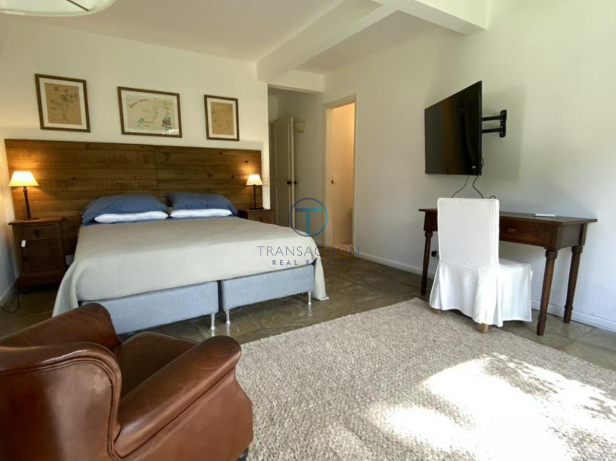 Casa ID.1440/Venta-3-dormitorios,,Casa-Pueblo-Mio-,-Manantiales - Casa de dos Plantas a la Venta en Rincón del Indio, Punta del Este