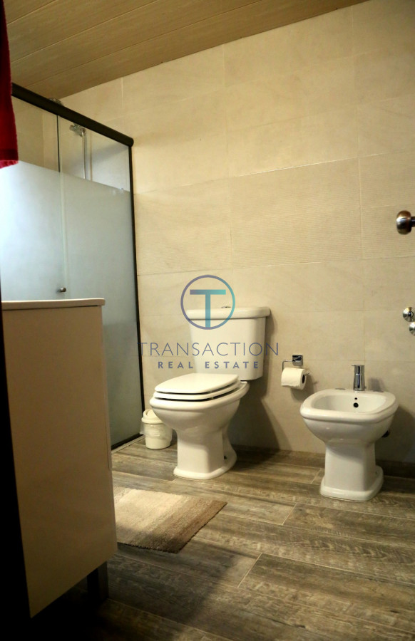Casa ID.347/ - Venta -Casa en Pinares, Punta del este