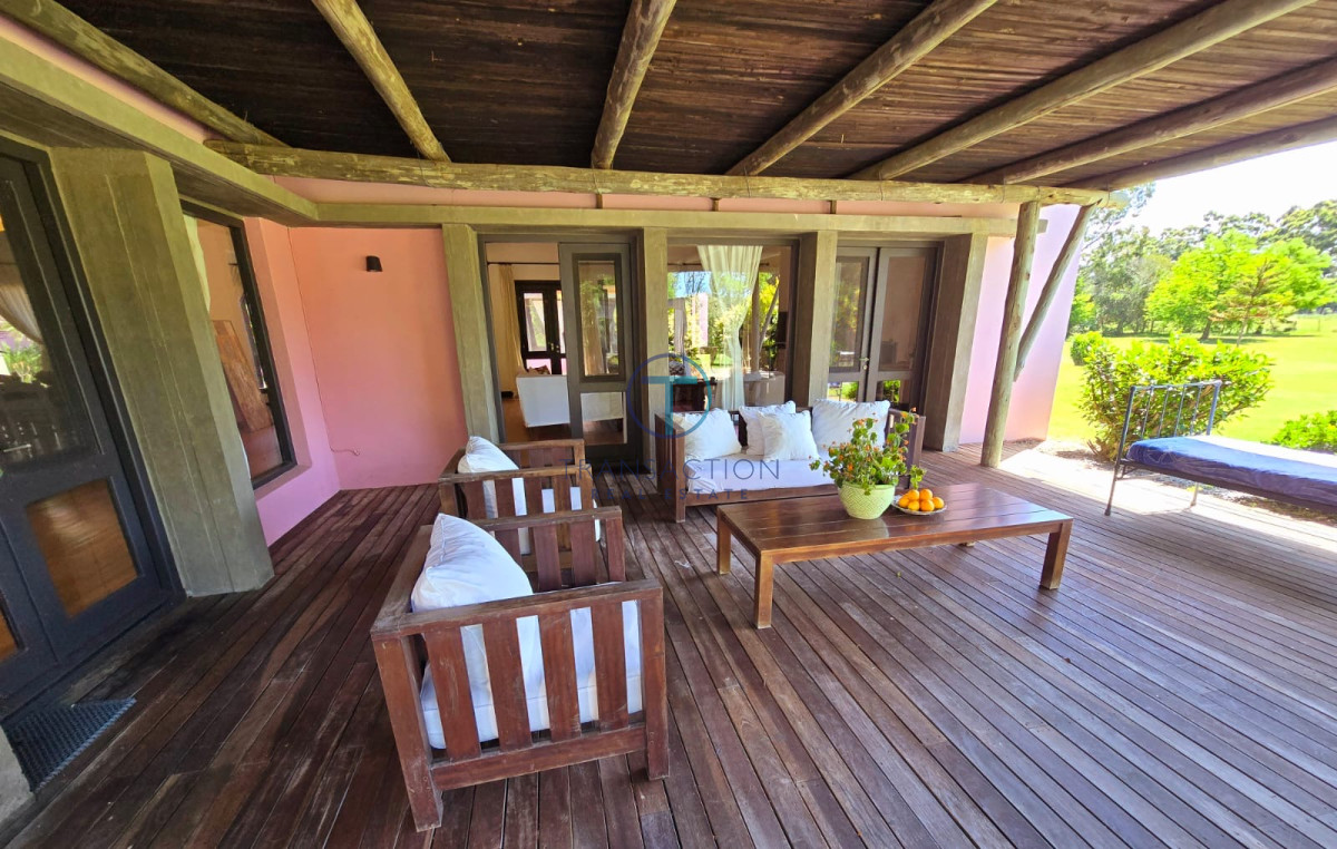 Casa ID.1143/Casa-a-la-Venta-En-San-Rafael,-Punta-del-Este - Chacra de 3 Hectáreas a La Venta en La Barra, Punta del Este 