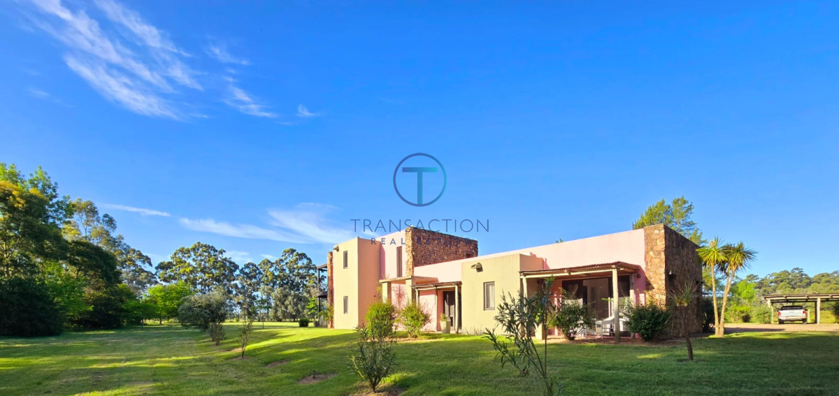 Casa ID.1143/Casa-a-la-Venta-En-San-Rafael,-Punta-del-Este - Chacra de 3 Hectáreas a La Venta en La Barra, Punta del Este 