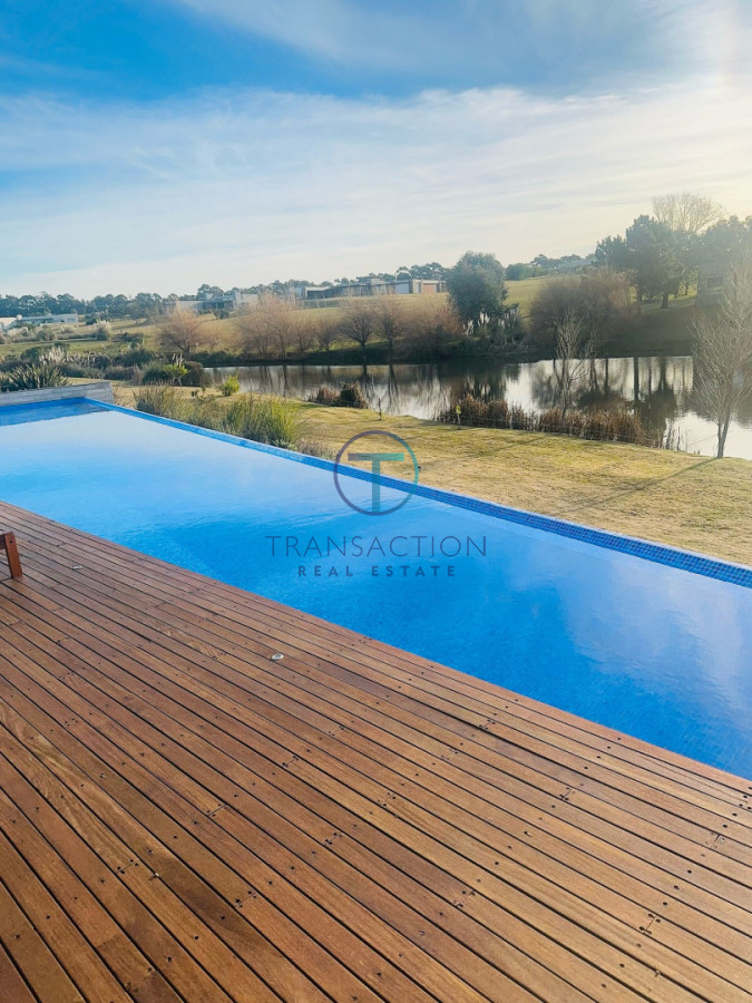 Casa ID.1517/Casas-en-Venta--Transaction-Real-Estate - CASA EN PUEBLO MIO