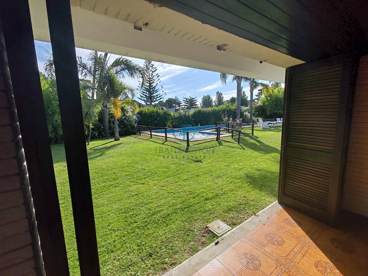 Casa ID.1389/Chacra-de-3-Hectáreas-a-La-Venta-en-La-Barra,-Punta-del-Este- - Gran casa a la venta ,Punta del Este, parada de la playa mansa