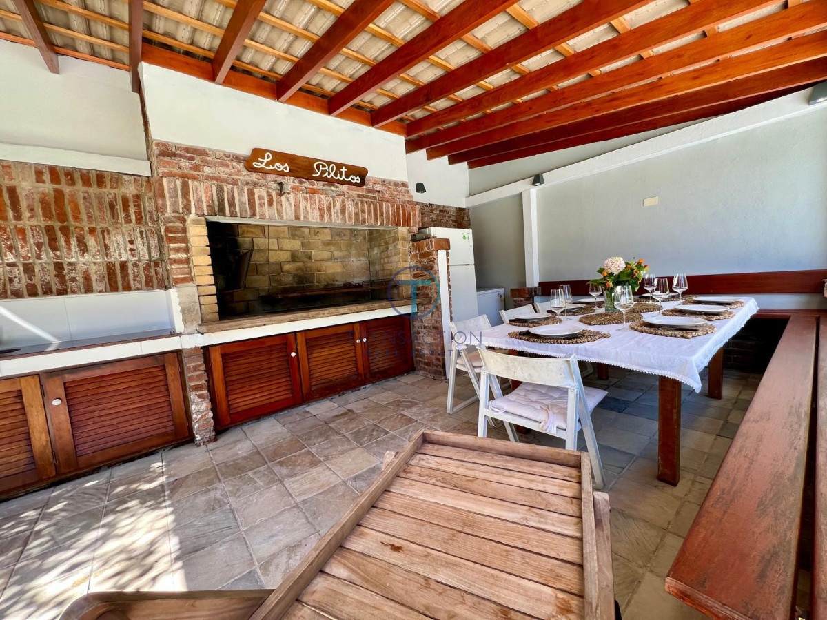 Casa ID.1484/Venta-y-alquiler,-a-metros-del-mar- - Casa en Punta del Este, San Rafael