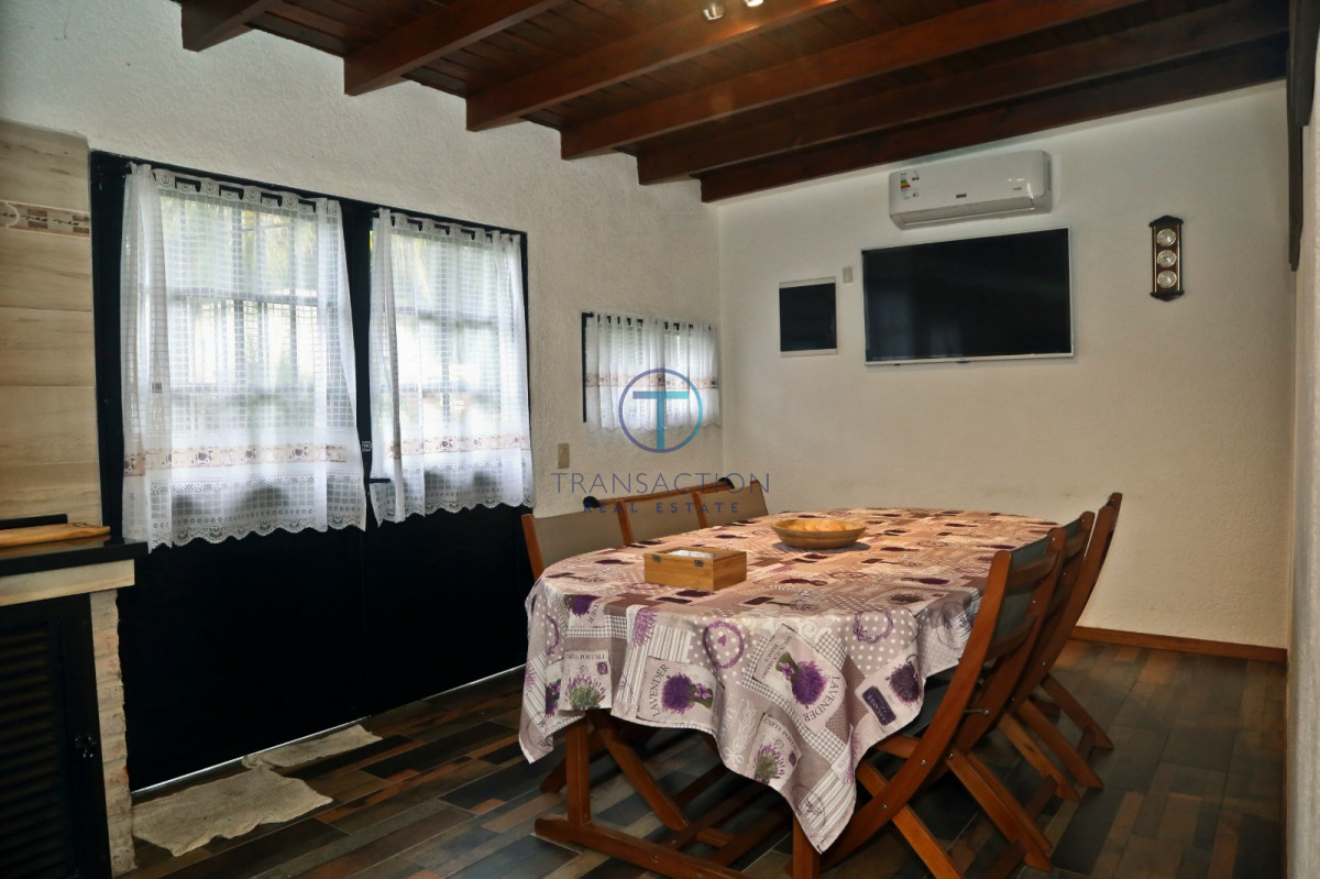 Casa ID.347/ - Venta -Casa en Pinares, Punta del este