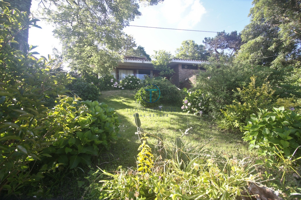 Casa ID.800/Casa-A-La-Venta-A-Estrenar-En-El-Chorro,-Punta-del-Este - Venta - Casa de 3 dormitorios - Playa Mansa