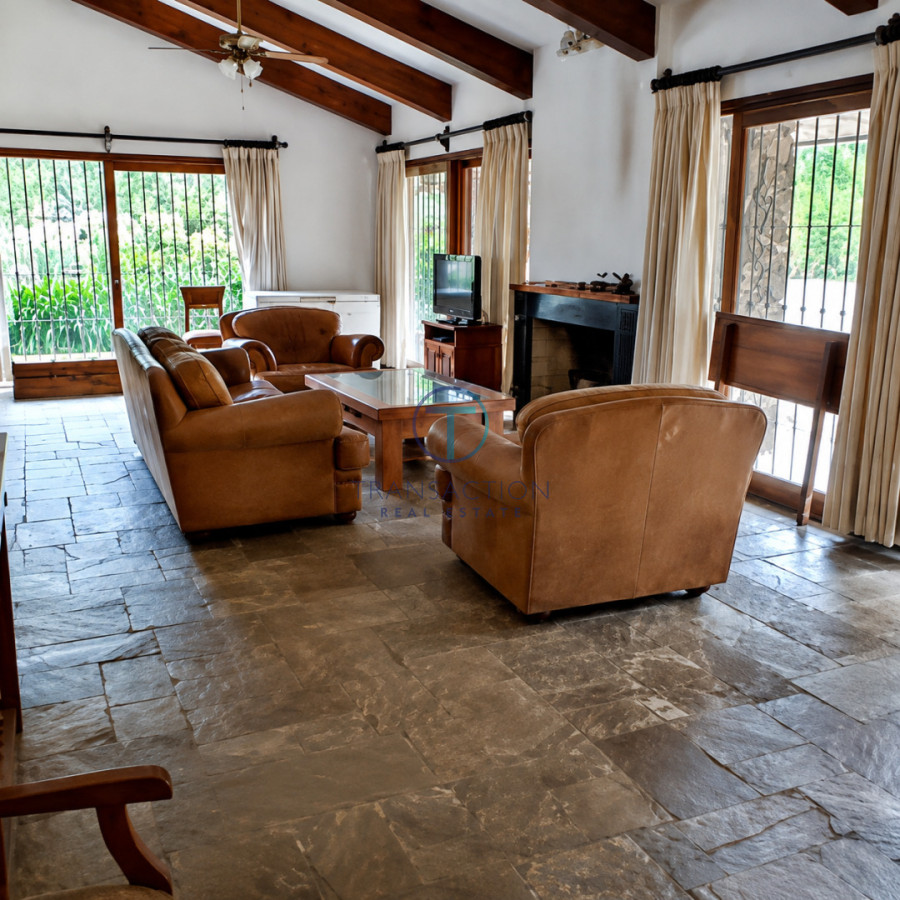 Casa ID.1691/Alquiler-temporario,-casa-4-dormitorios - Casa en San Rafael - 3 dormitorios piscina y barbacoa
