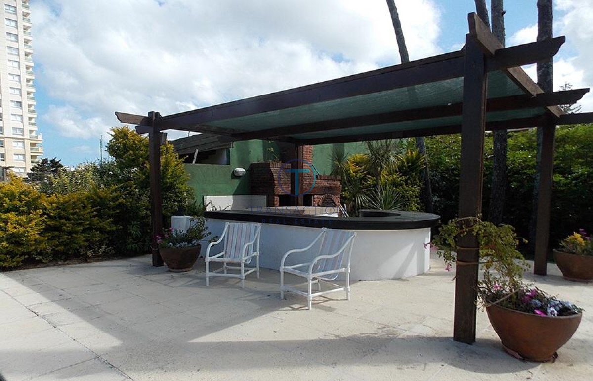 Casa ID.695/Casa-moderna-con-vista-al-mar--2-dorm- - Casa venta y alquiler, MANSA , PUNTA DEL ESTE
