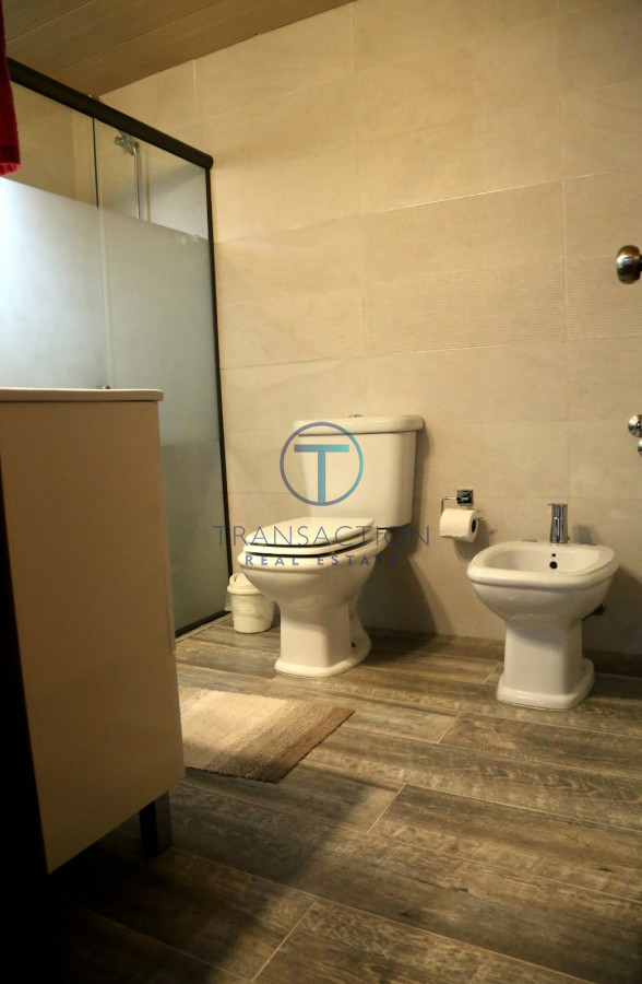 Casa ID.347/ - Venta -Casa en Pinares, Punta del este