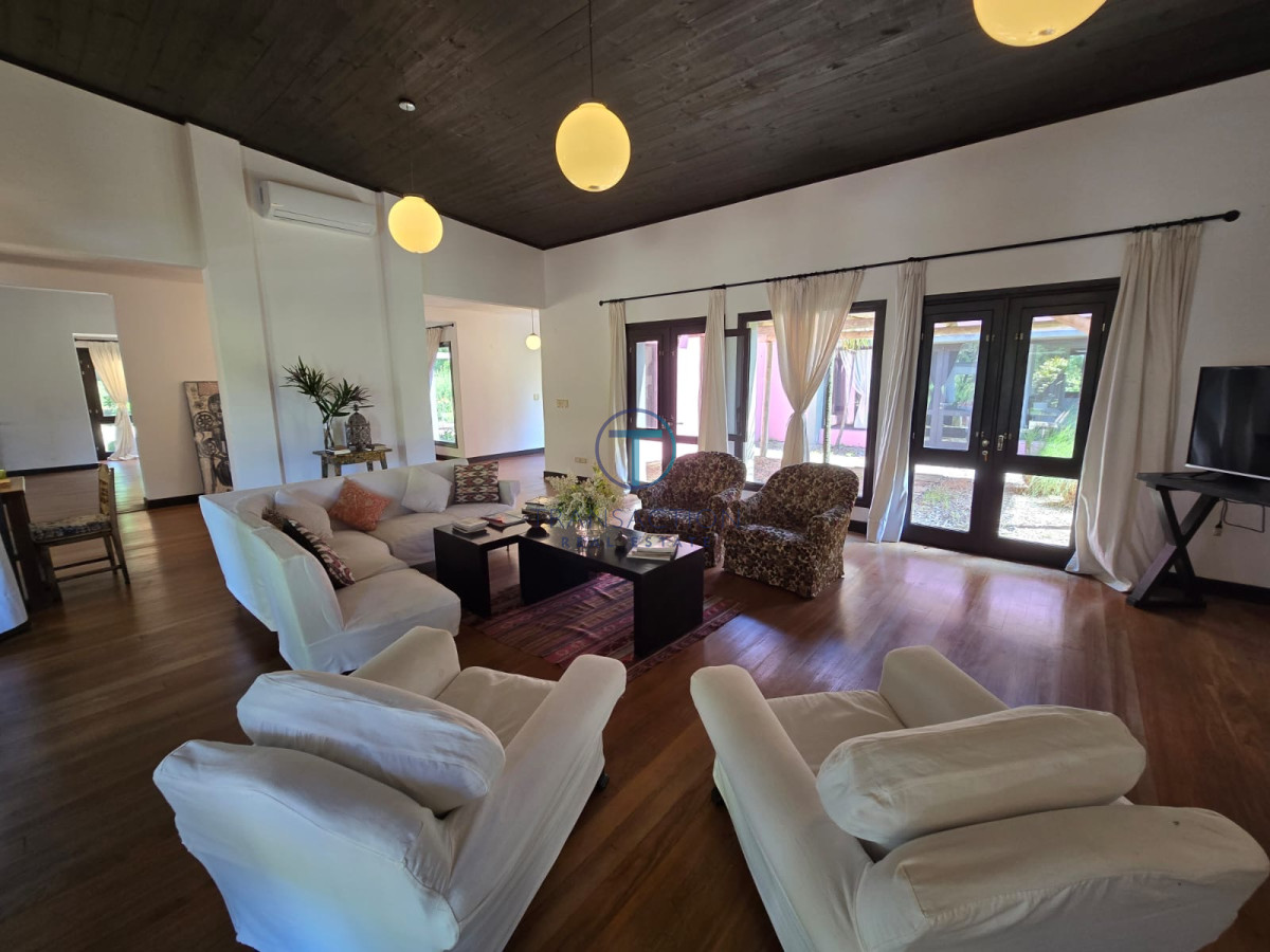 Casa ID.1143/Casa-a-la-Venta-En-San-Rafael,-Punta-del-Este - Chacra de 3 Hectáreas a La Venta en La Barra, Punta del Este 