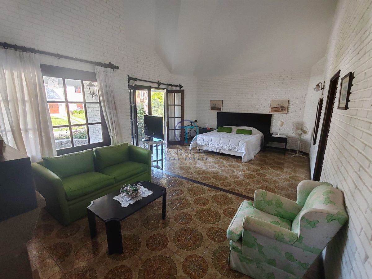 Casa ID.1389/Chacra-de-3-Hectáreas-a-La-Venta-en-La-Barra,-Punta-del-Este- - Gran casa a la venta ,Punta del Este, parada de la playa mansa