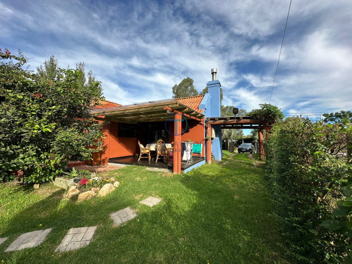 Casa ID.1638/ - Se venden Casas en el Tesoro