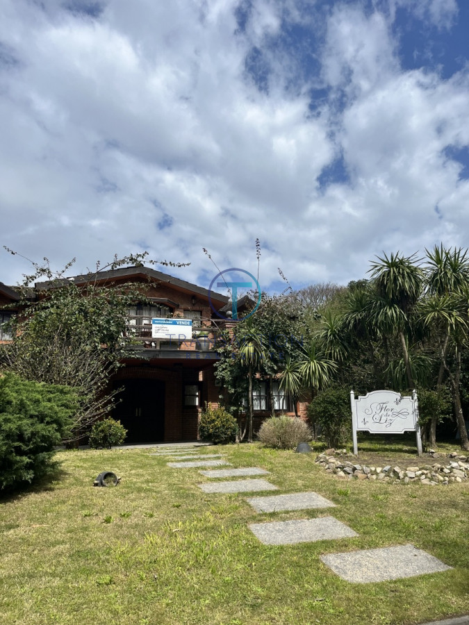 Casa ID.574/  - Venta casa en Beverly Hills, Punta del este