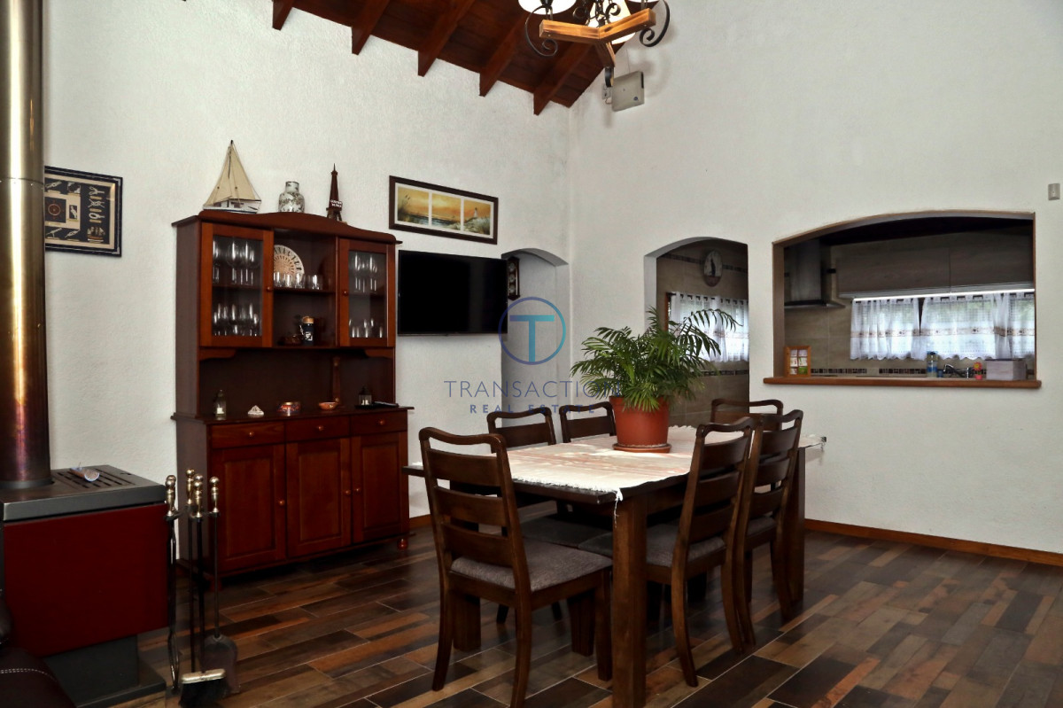 Casa ID.347/ - Venta -Casa en Pinares, Punta del este