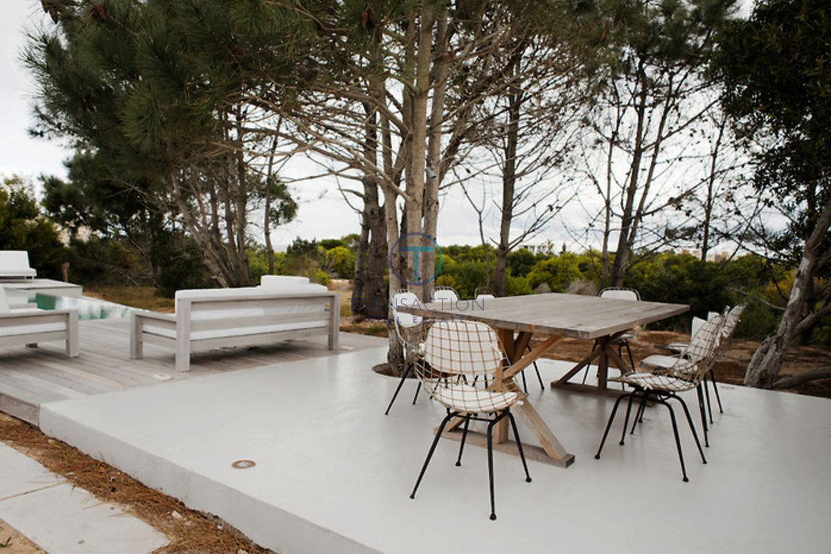 Casa ID.37 - Casa minimalista de 4 dormitorios sobre el mar en Arenas de J.Ignacio , Punta del este