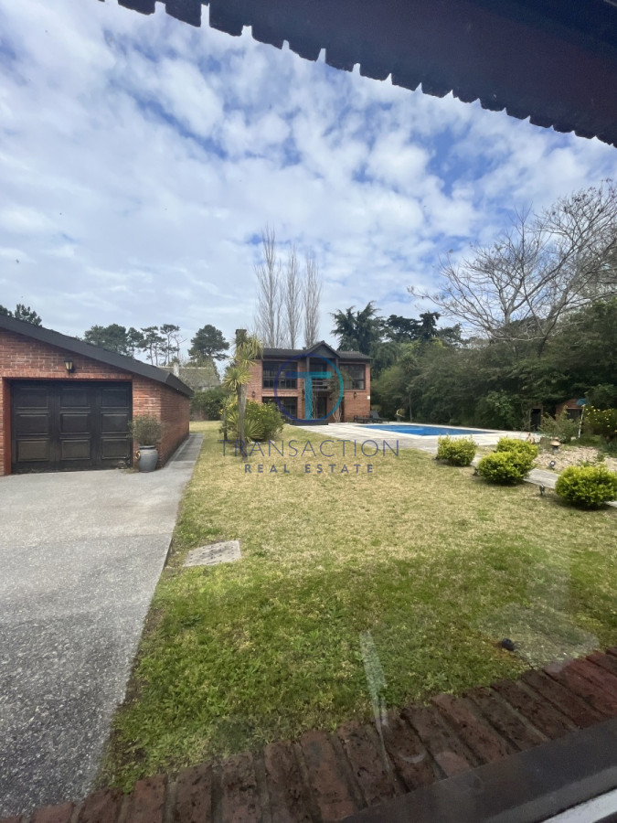 Casa ID.574/  - Venta casa en Beverly Hills, Punta del este