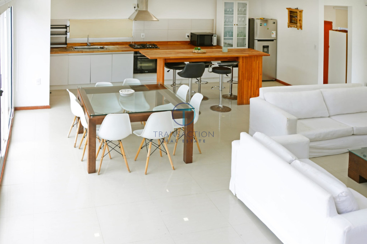 Casa ID.1692/Casa-a-la-Venta-en-Balneario-Buenos-Aires - Casa en venta en Marly - 3 dormitorios