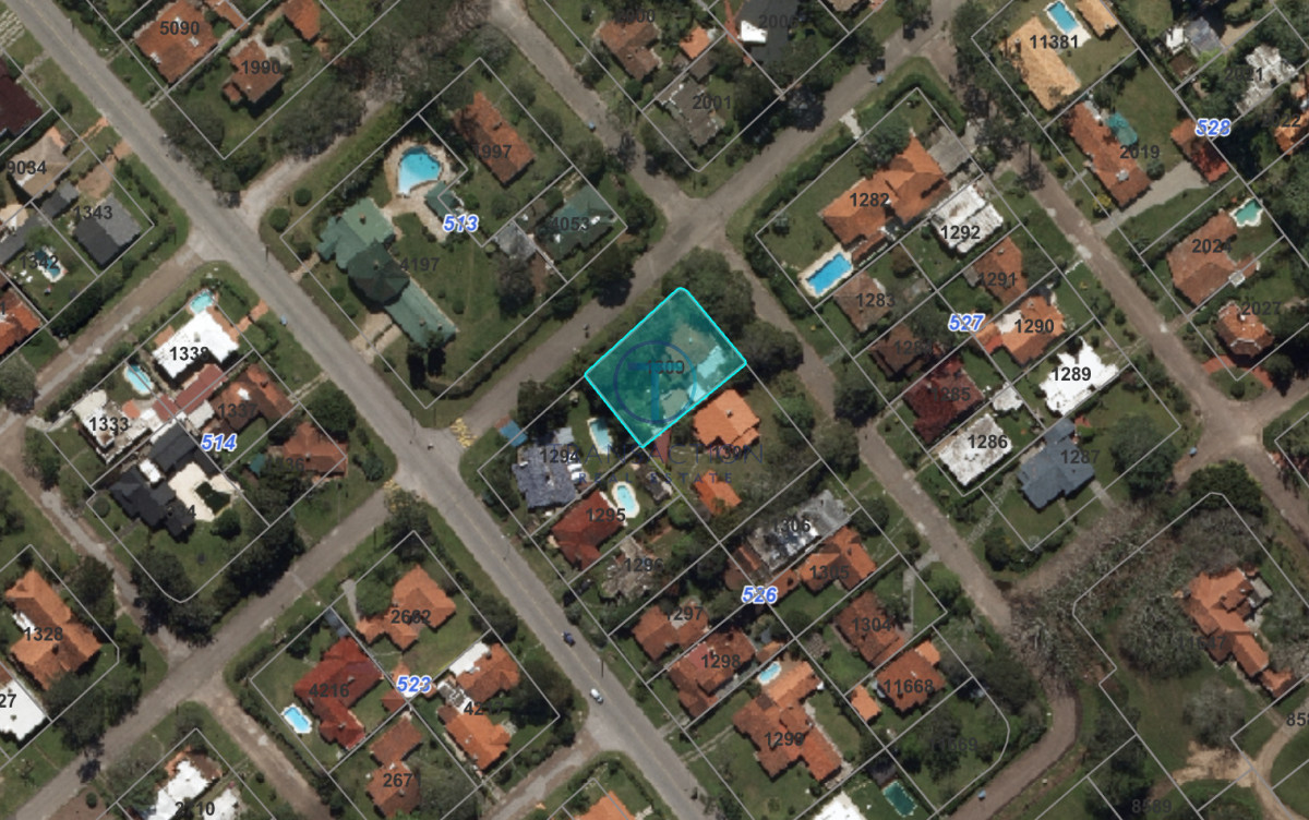 Casa ID.1603/Venta--Casa-de-3-dormitorios--Playa-Mansa - CASA EN VENTA, PARADA 12 DE LA MANSA 